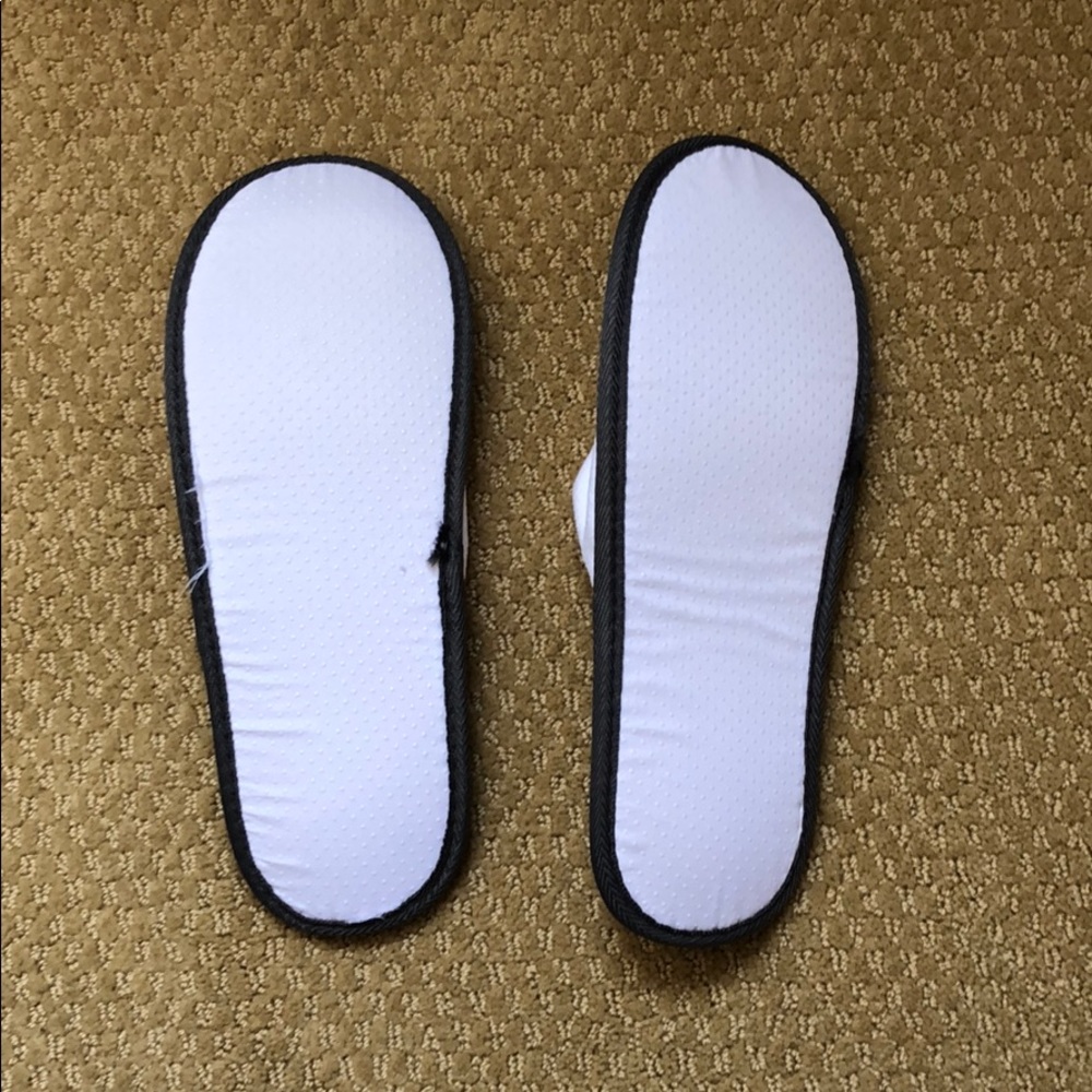 Trump Slippers - Picture 2 of 3